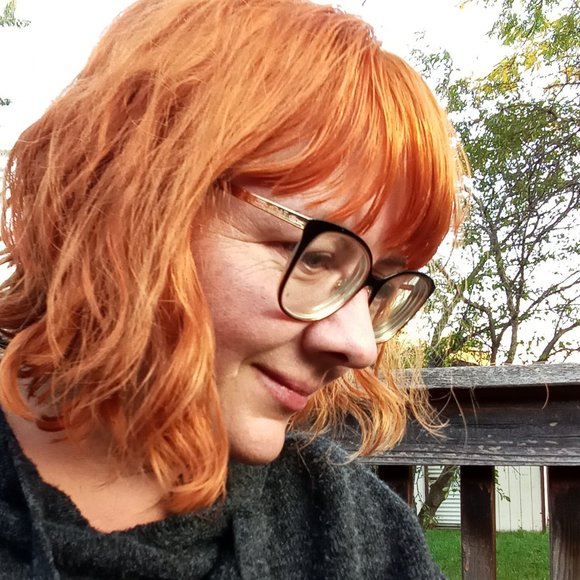 Meet your Posher, Kelly - Picture 2 of 3